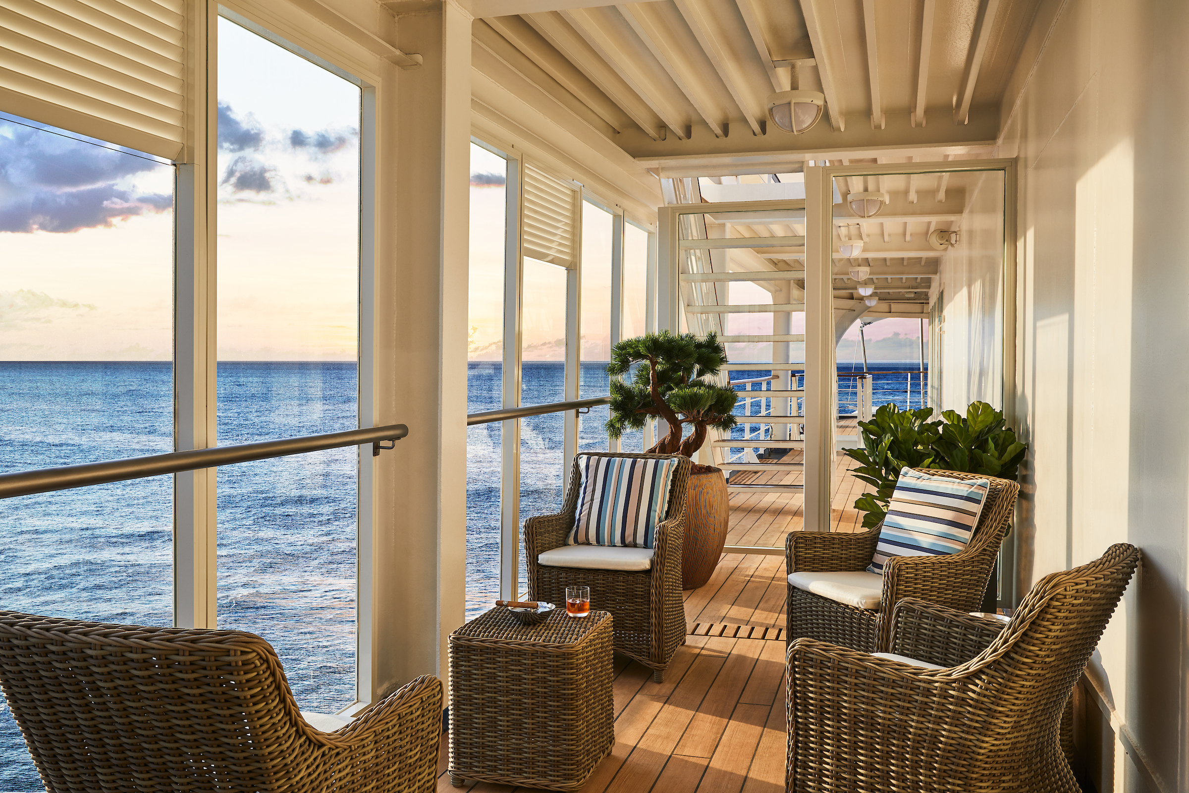Silversea - Silver Shadow - Connoisseur Corner.jpg